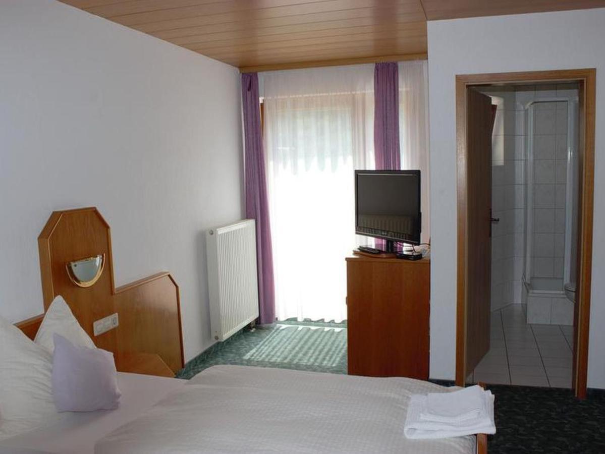 Hotel Garni Silberdistel Lauterstein Buitenkant foto
